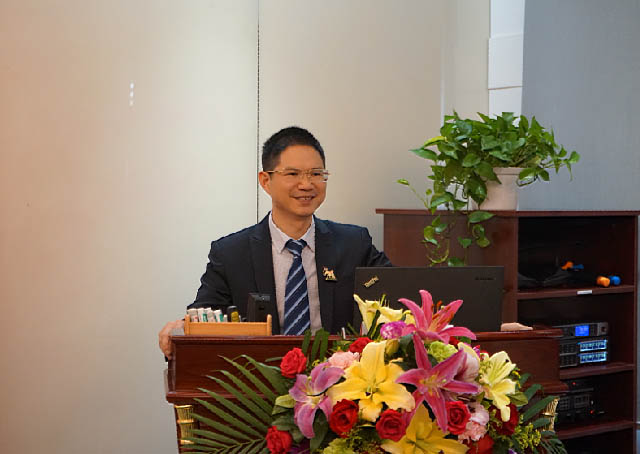 在此次季度會(huì)上，我們敬愛(ài)的賴(lài)董的一番主題為&ldquo;接地氣，干實(shí)事，求蛻變&rdquo;的演講鏗鏘有力振奮人心